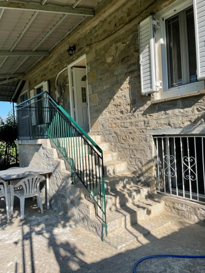 Villa Lochia - Mikrospilia House Buitenkant foto
